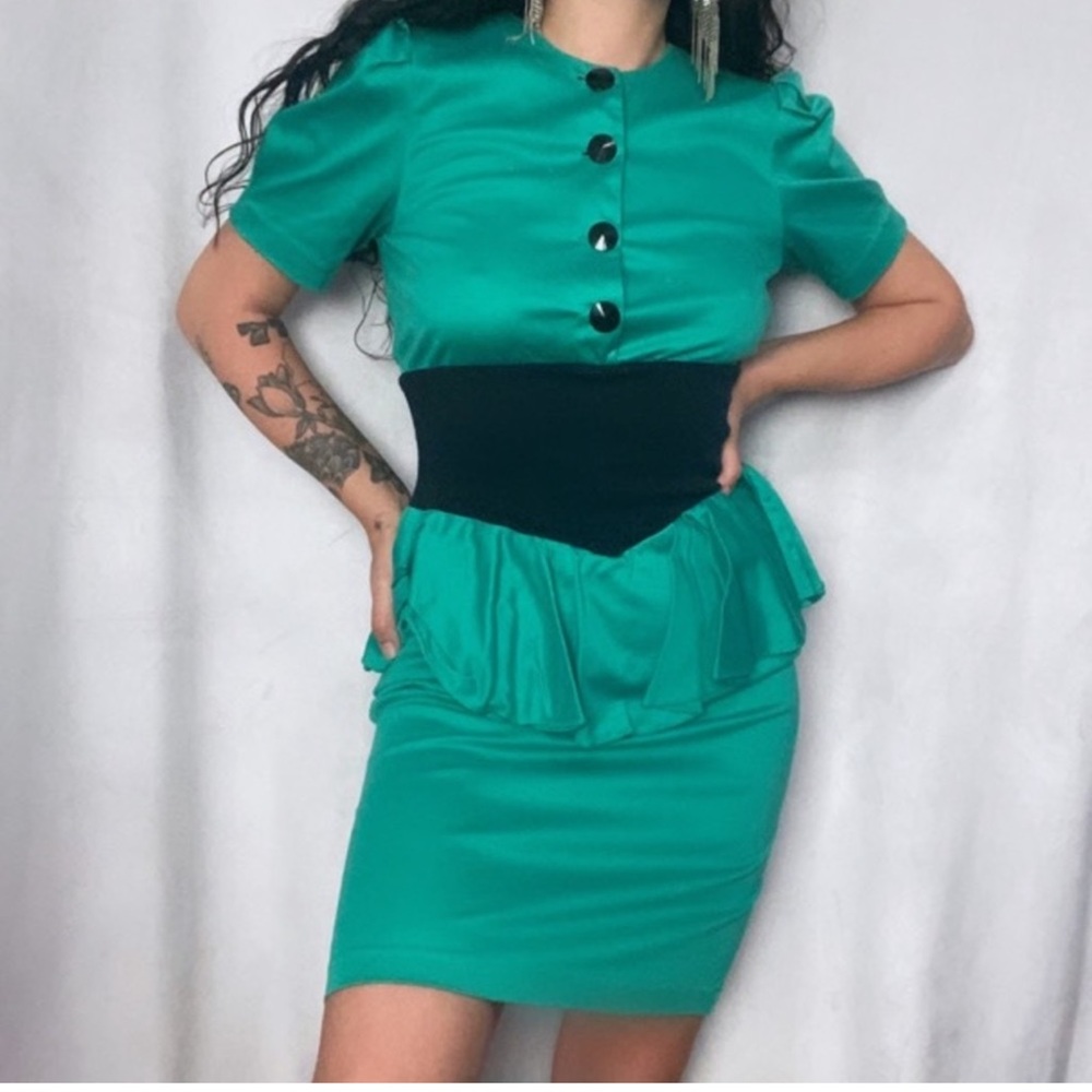 VINTAGE ROCKABILLY STYLE FAUX CORSET GREEN DRESS